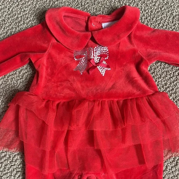 absorba (red) size 3 months. Really cute. Great condition! - Picture 3 of 6